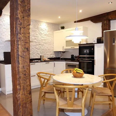 Apartman Premium En Pleno Casco Viejo De *