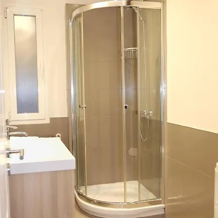 Premium En Pleno Casco Viejo De *